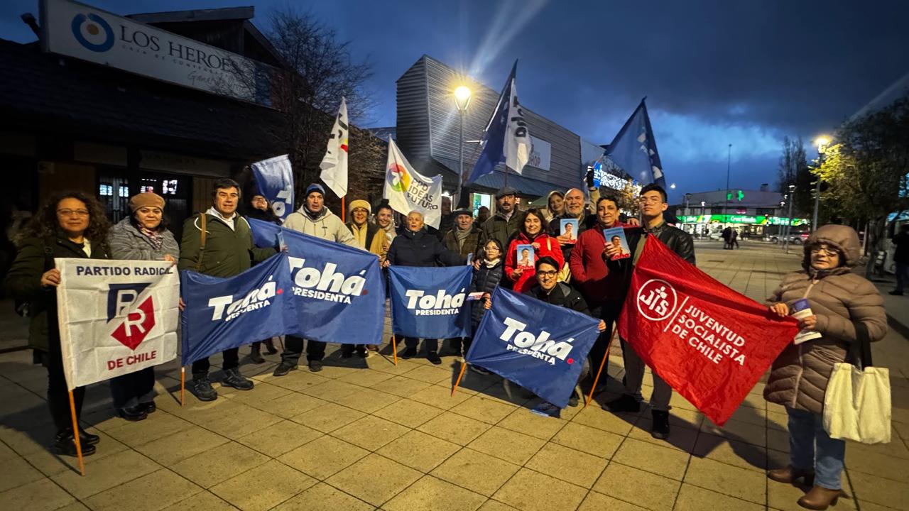 CON VOLANTEO Y BANDERAZO PARTE CAMPAÑA POR CAROLINA TOHÁ