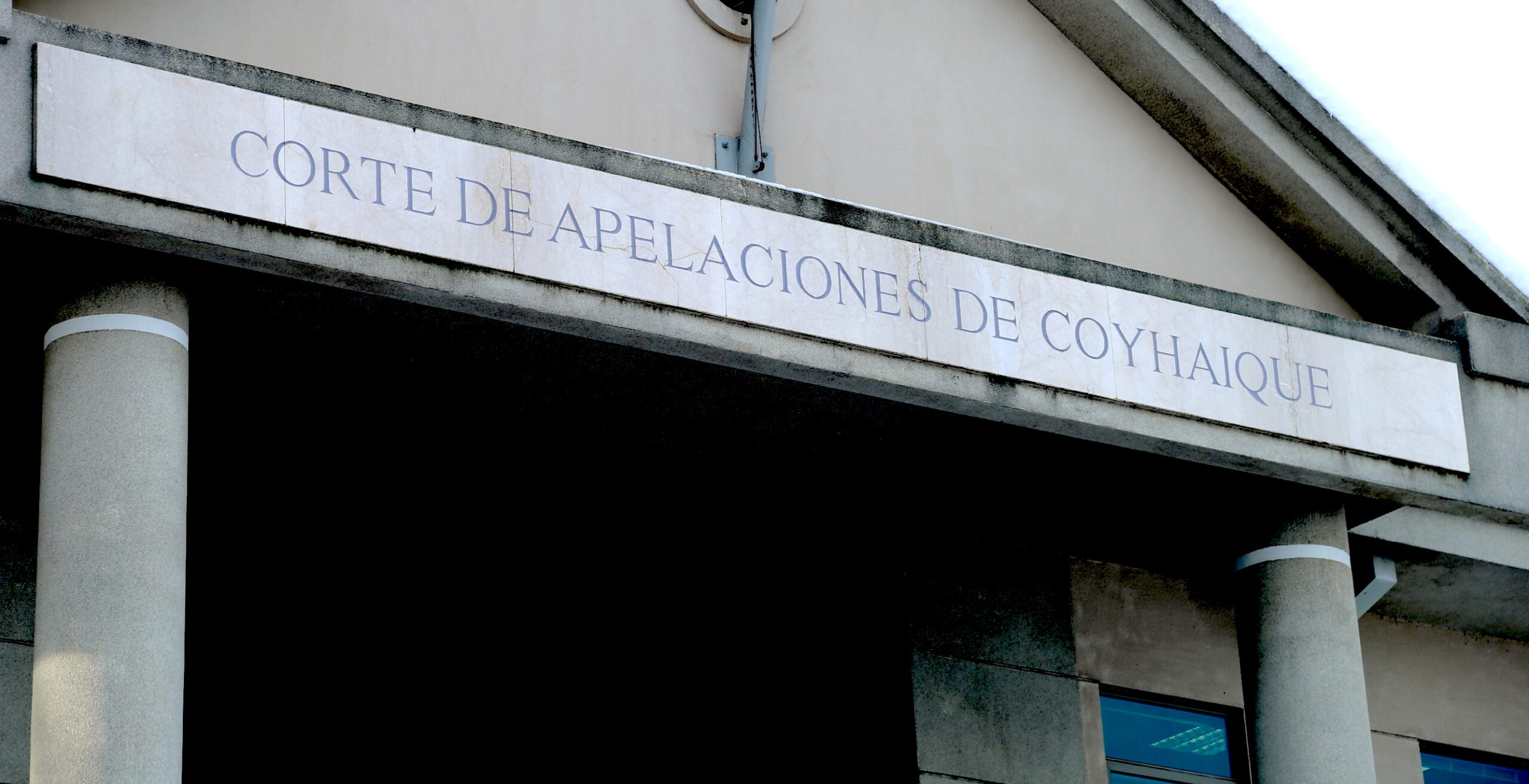 Corte de Coyhaique confirmó la prisión preventiva de imputados por homicidio frustrado y robo con intimidación