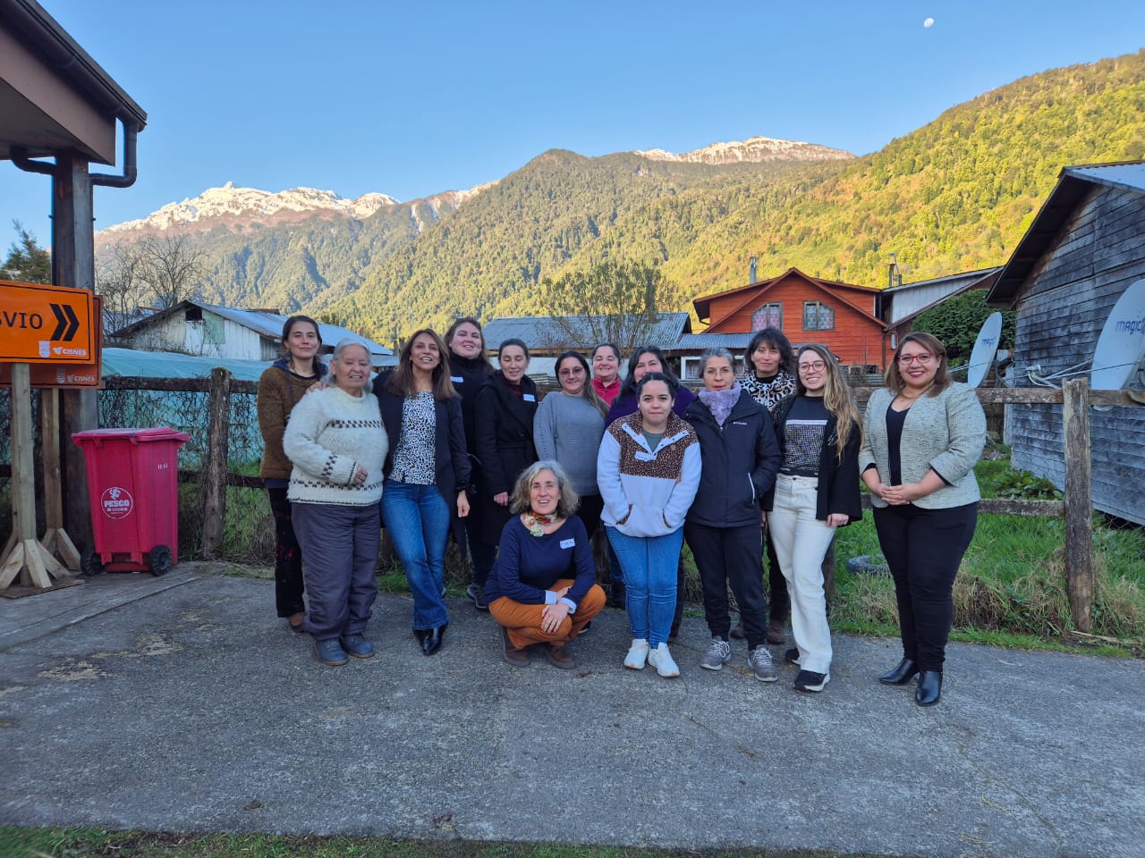 Potenciando el emprendimiento en Puyuhuapi a través de la Escuela de Mujeres Empresarias