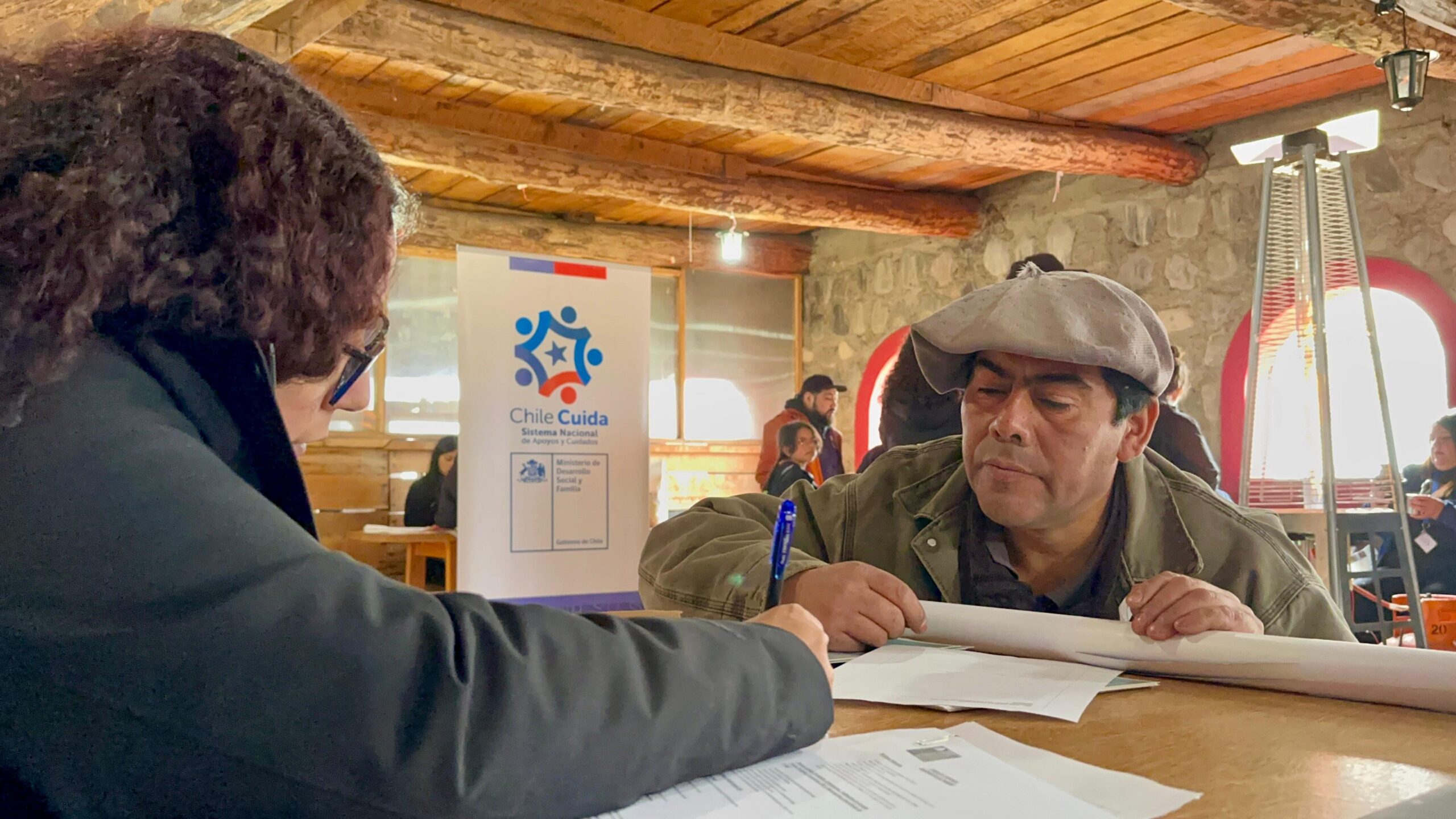 Vecinos de Ñirehuao, Arroyo el Gato y Alto Mañihuales recibieron atención de servicios públicos a través del Gobierno en Terreno