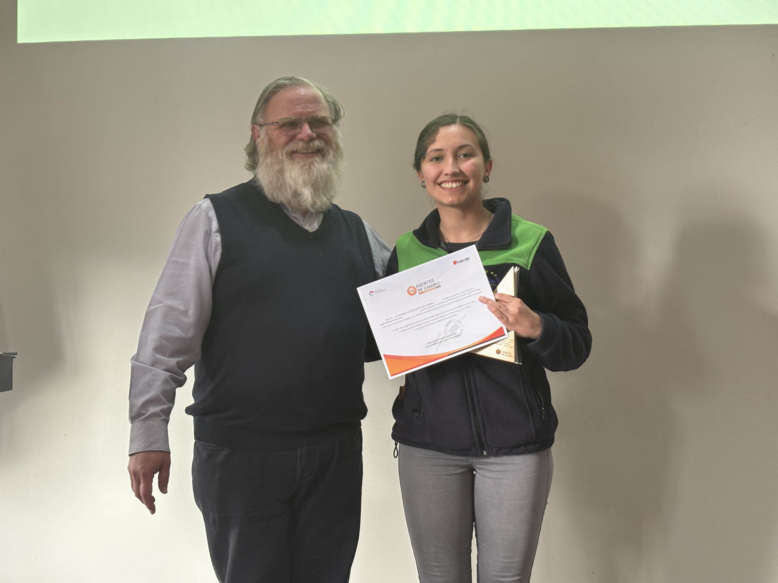 Empresas Bahamonde fue reconocida por INACAP Coyhaique como un actor clave a nivel regional por su aporte a la sostenibilidad