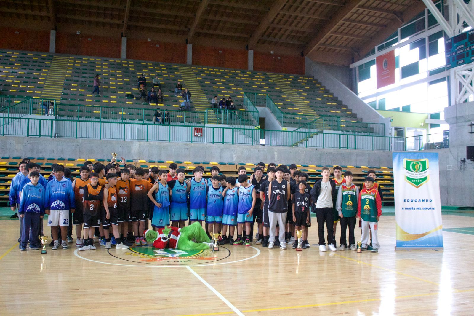 Con gran nivel deportivo y una impecable organización se desarrolló la Copa Aysén 2025 de Básquetbol Varones