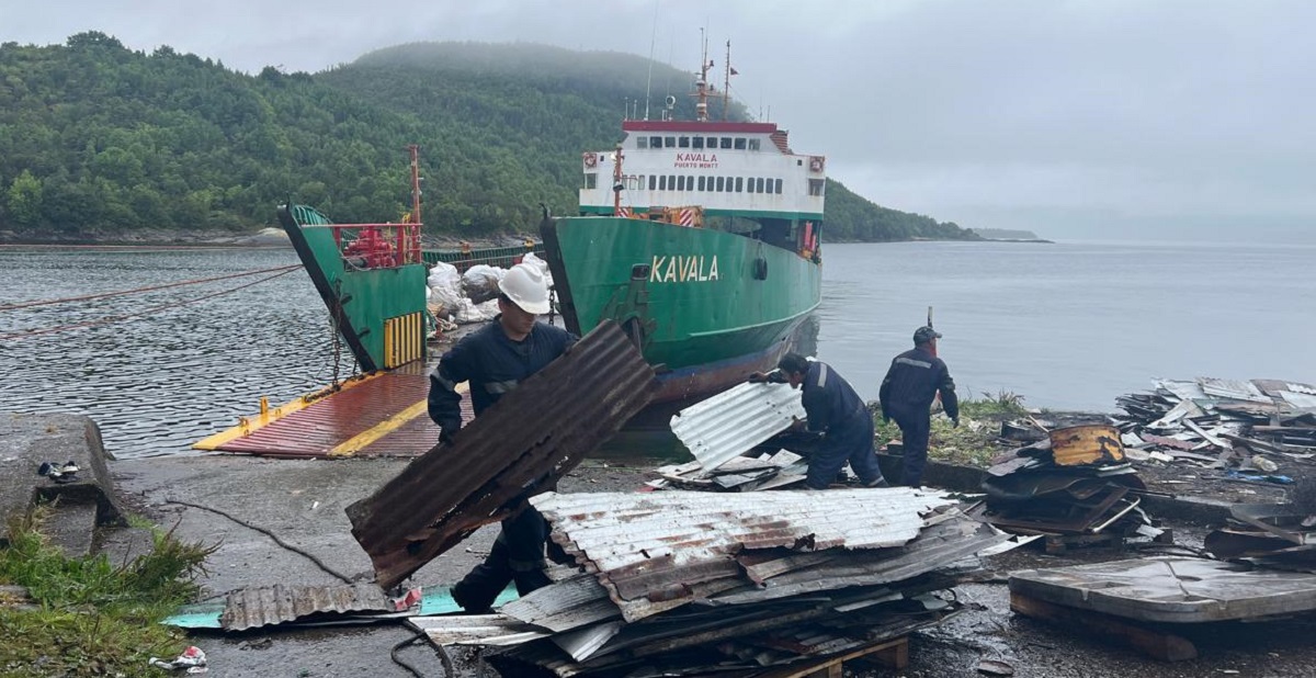 AquaChile impulsa exitoso operativo de limpieza en Isla Las Huichas