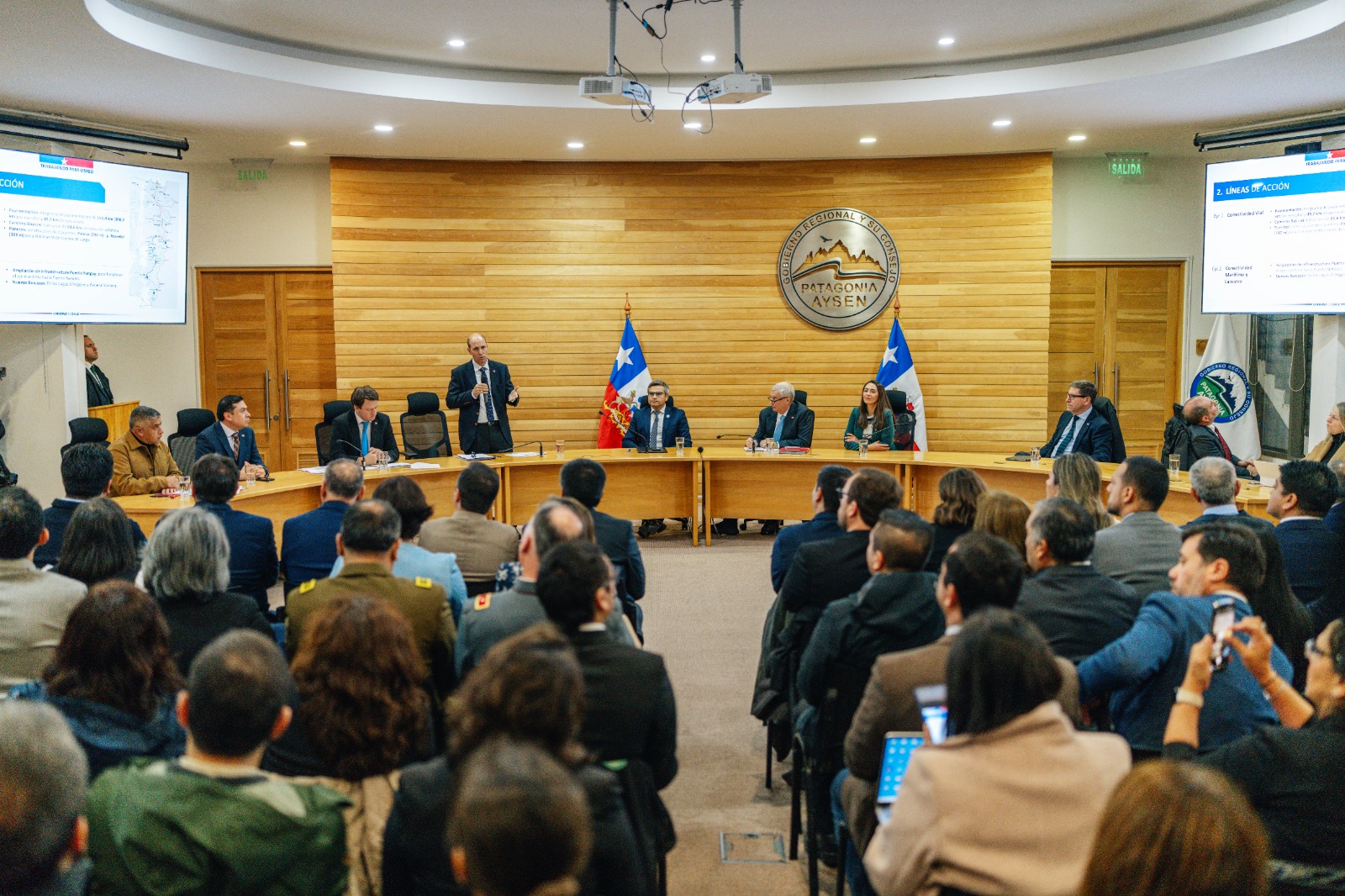 Presidente Kast y Ministro Arrau anuncian plan histórico por más de $800 mil millones para potenciar la Carretera Austral