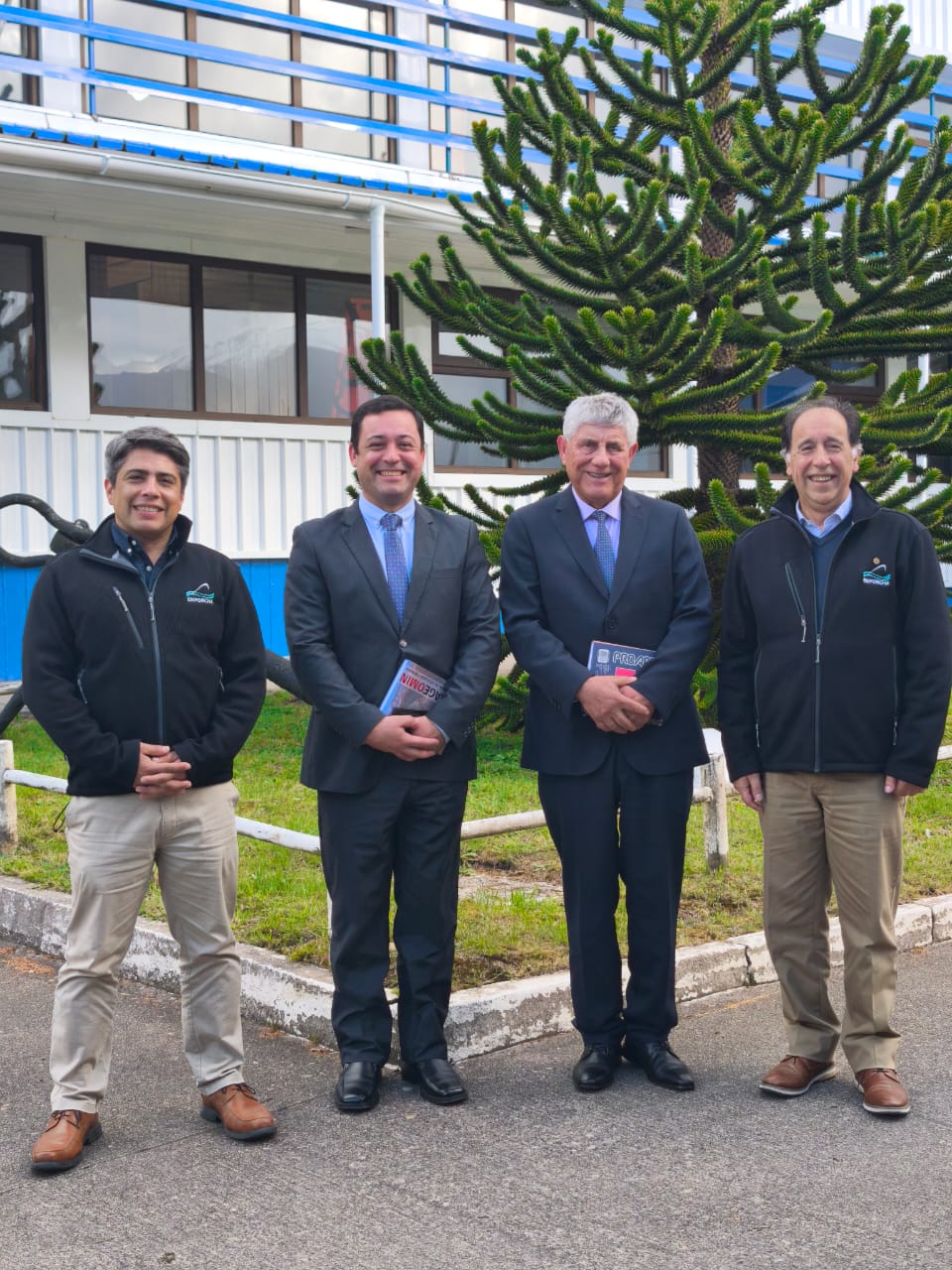 Visita del Delegado Presidencial Provincial Eligio Montecinos releva rol estratégico de Emporcha en la región de Aysén