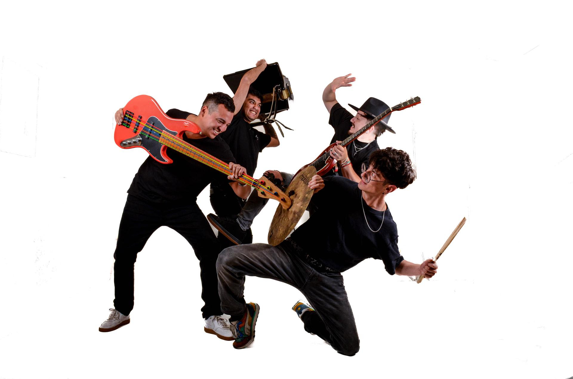 MAESTRXS PRESENTA SU ÁLBUM DEBUT PLAN MAESTRO: UNA PROPUESTA DE CUMBIA ECLÉCTICA CON SABOR PATAGÓNICO