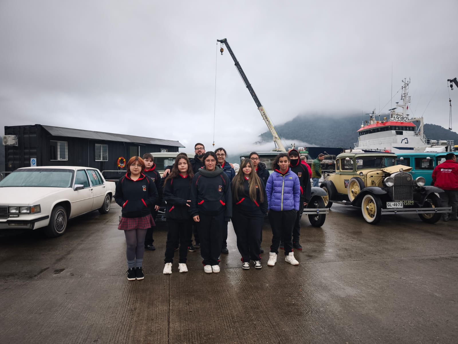 Comunidad Logística de Puerto Chacabuco fortalece vínculo con el territorio en exitosa actividad en terreno