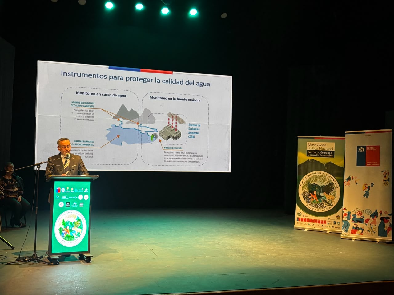 Seminario en Coyhaique abordó los desafíos de la calidad del agua para el desarrollo sostenible de Aysén