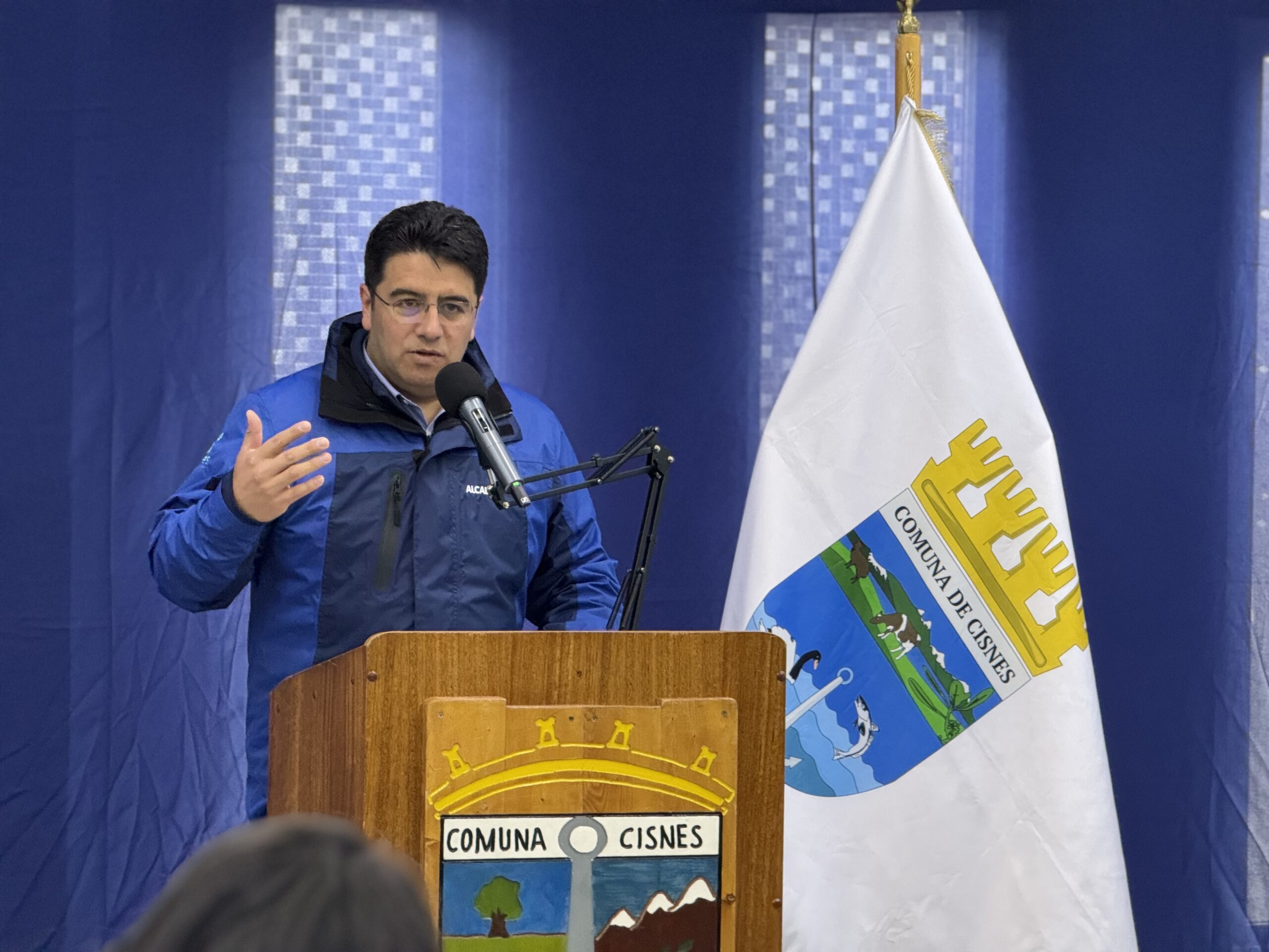 ALCALDE RONCAGLIOLO EXIGE REVISAR LOS PROTOCOLOS DE EVACUACIÓN MÉDICA TRAS EMERGENCIA EN EL LITORAL DE CISNES: “NO PODEMOS ESPERAR QUE UNA VIDA DEPENDA DE UN PROTOCOLO”