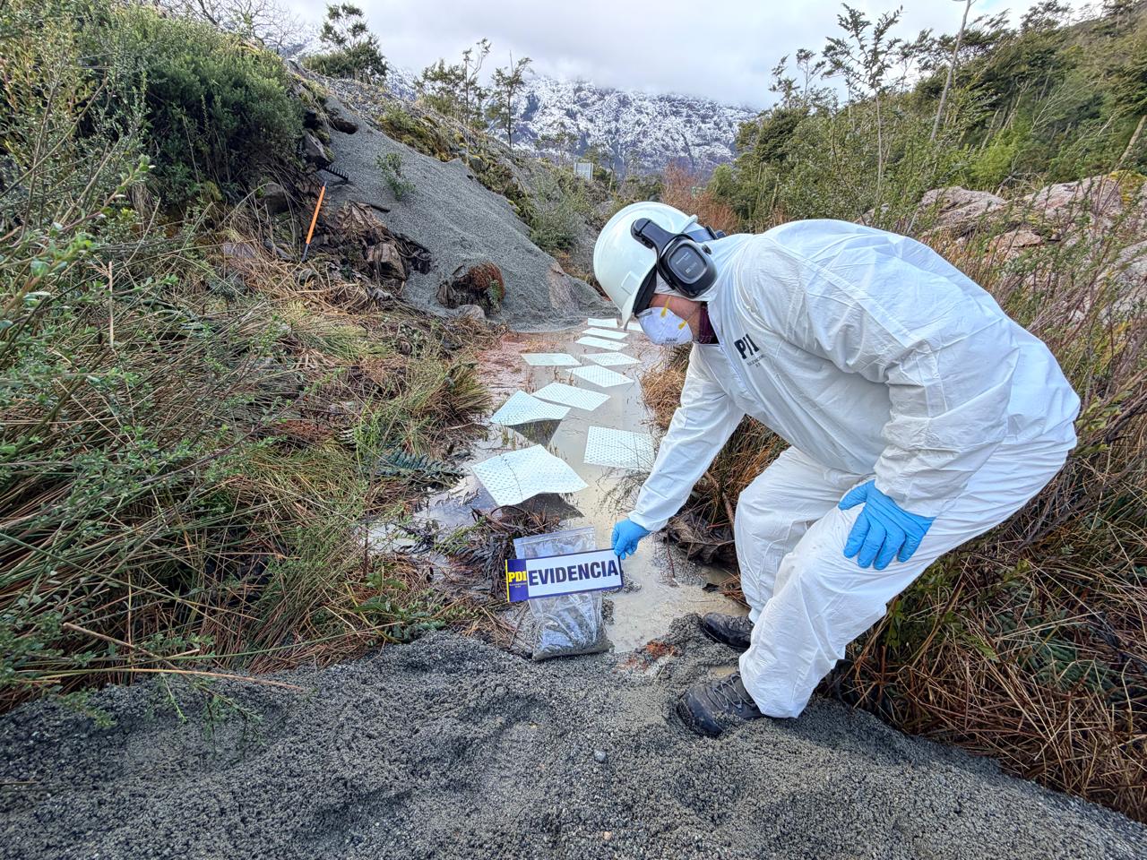 BIDEMA INVESTIGA DERRAME DE HASTA 4.000 LITROS DE COMBUSTIBLE QUE ALCANZÓ EL RÍO BAKER EN CALETA TORTEL