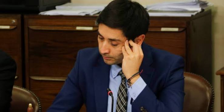 Investigación por presuntas coimas en Junaeb alcanza al senador por Aysén Miguel Ángel Calisto