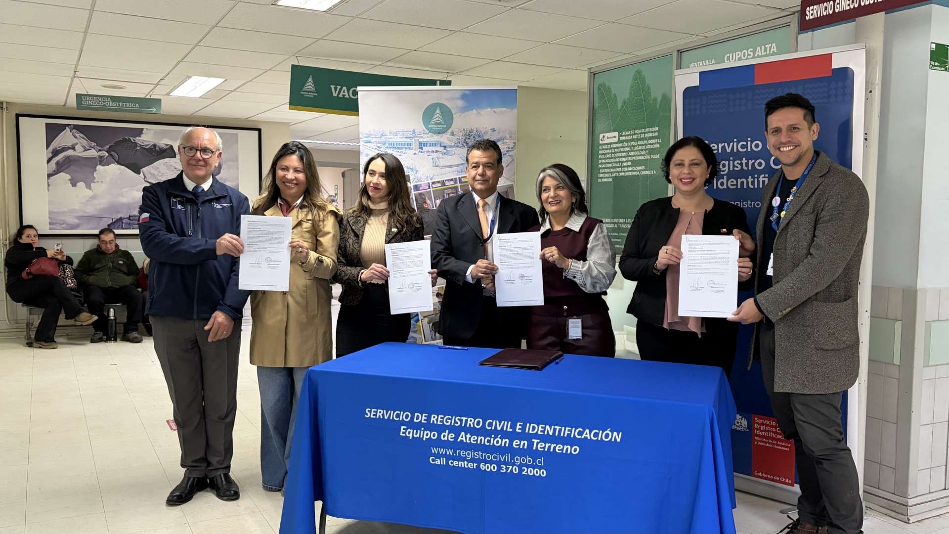 Firman convenio que permitirá reinstalar Suboficina del Registro Civil en el hospital de Coyhaique