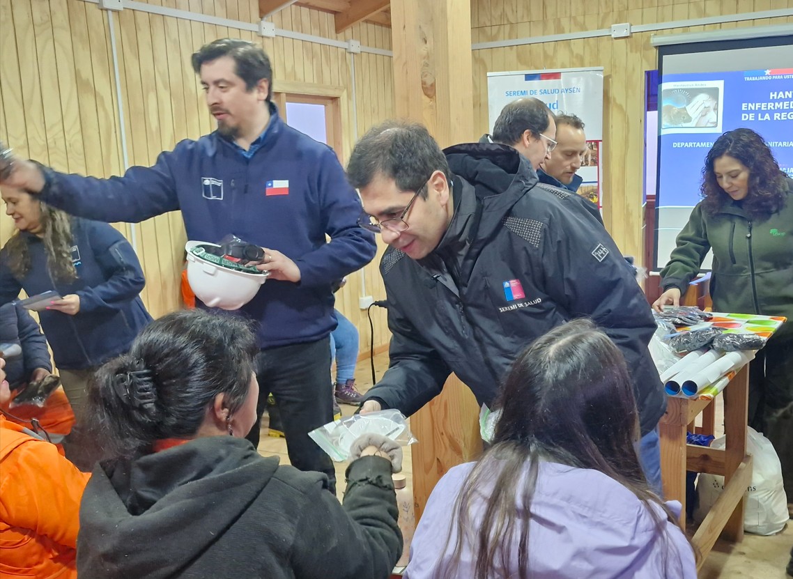 Salud refuerza medidas preventivas frente al Hantavirus en trabajadores de CONAF y empresa eléctrica SAESA