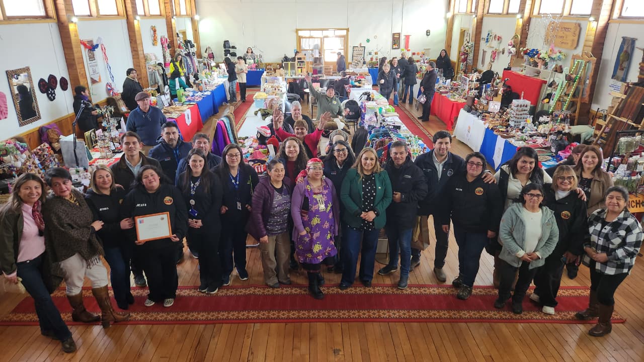 Feria de Fiestas Patrias convocó a emprendedoras y agrupaciones apoyadas por el FOSIS en Puerto Aysén