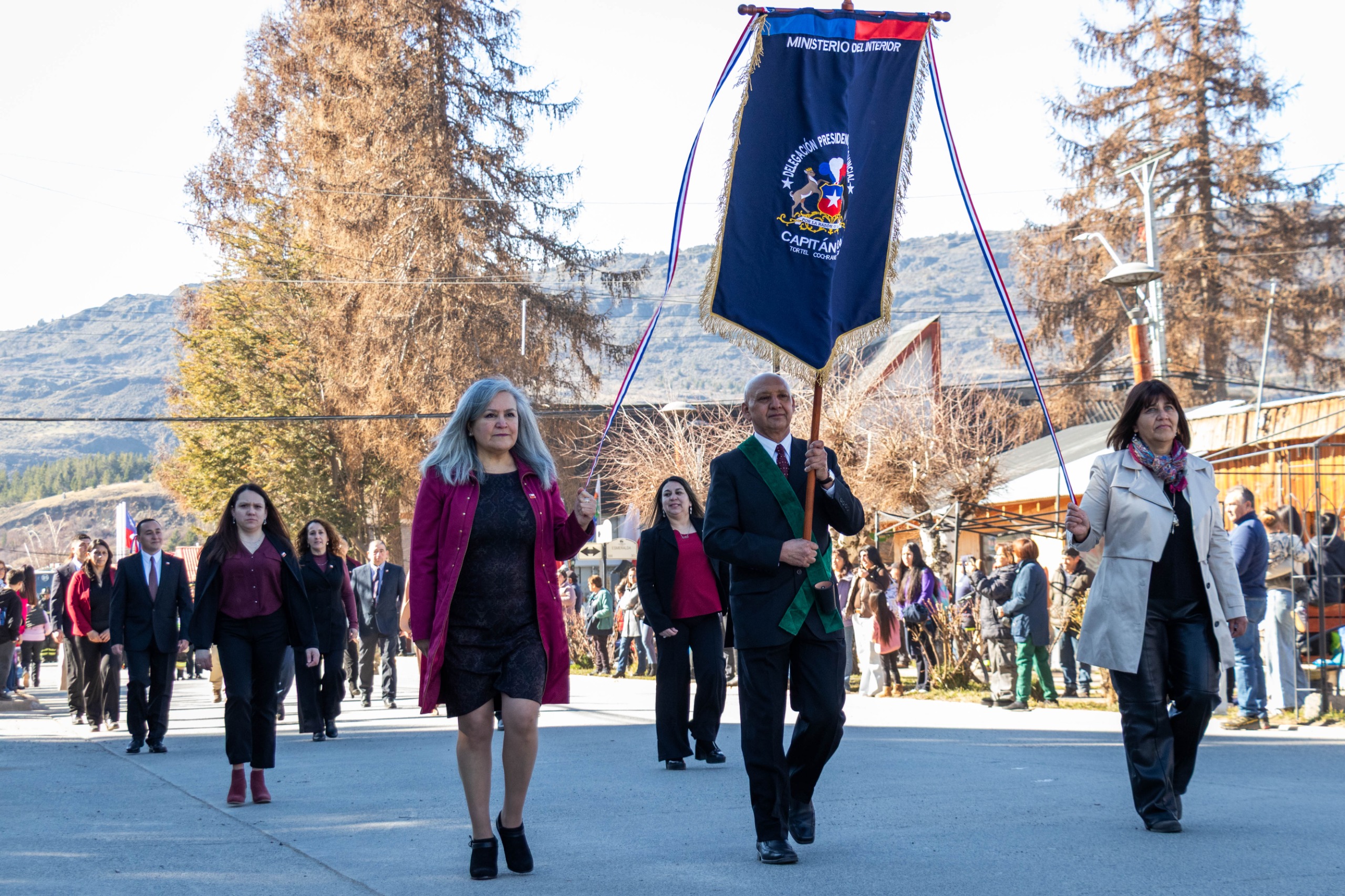 Cochrane celebró el acto oficial de Fiestas Patrias y Glorias del Ejército con inédita presencia de la Delegación en el desfile