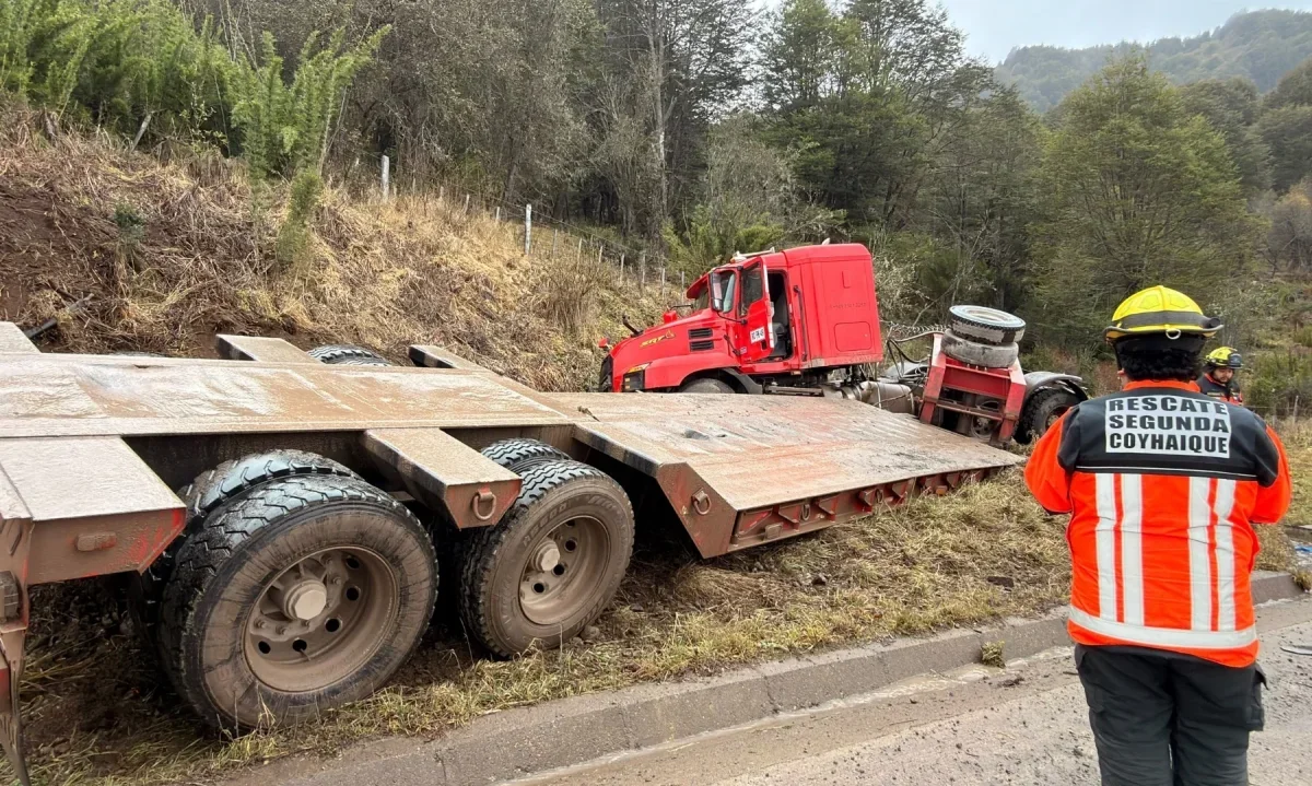 Accidente de camión deja a lactante en estado delicado y Carabineros refuerza llamado al uso de sistemas de retención
