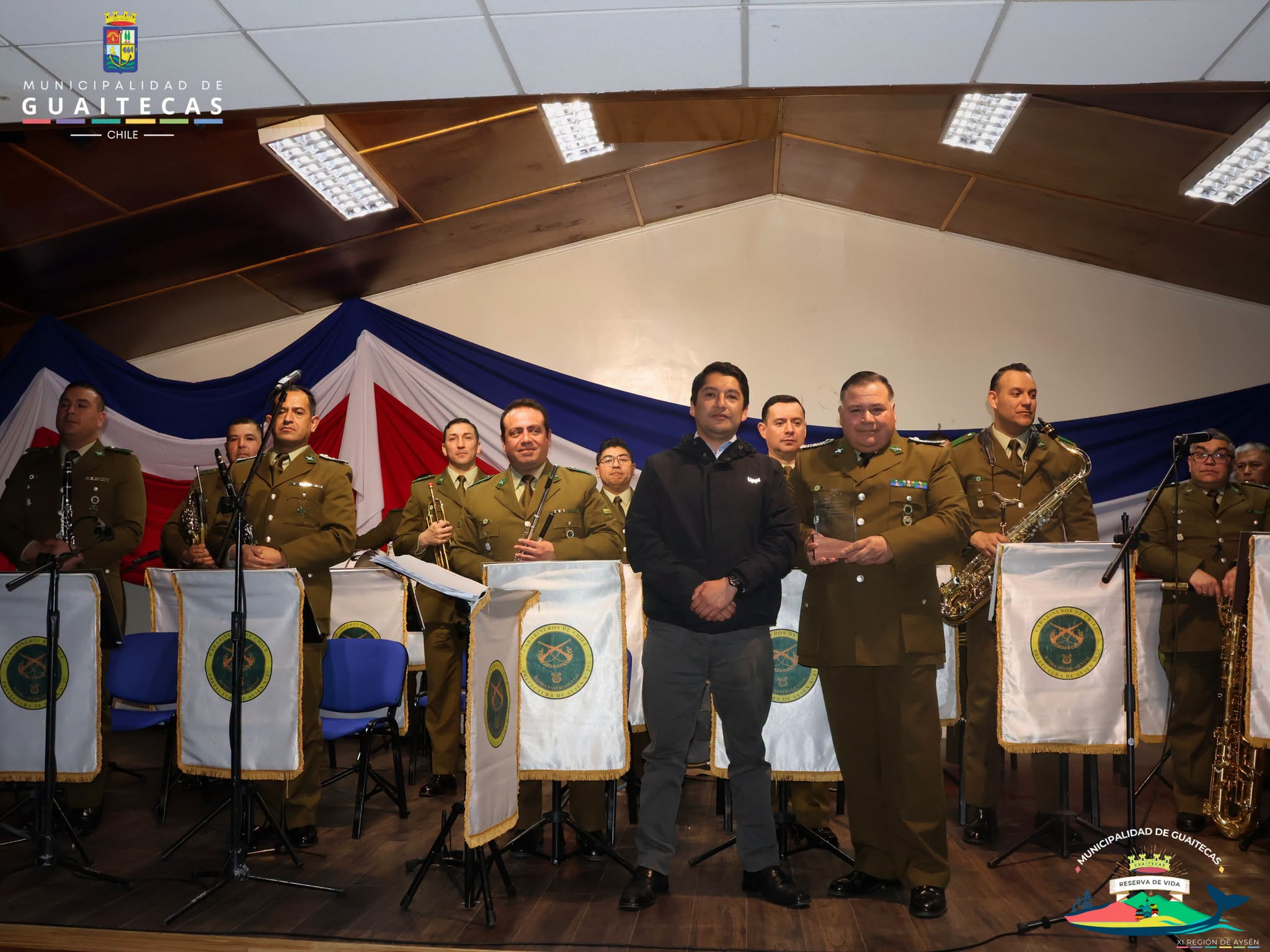 Orfeón de Carabineros de Aysén realizó presentación musical en Melinka