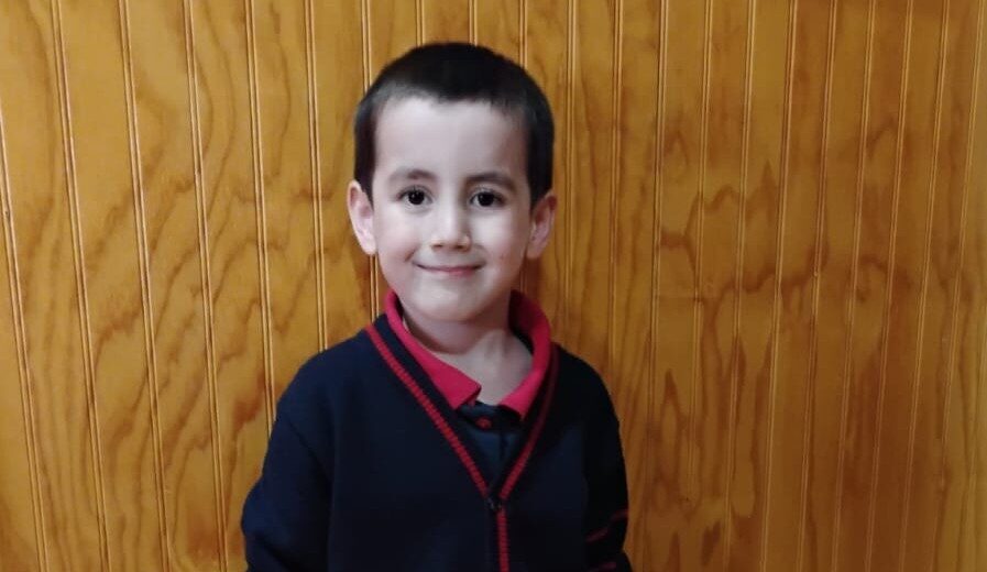 Gracias a su 97% de asistencia: niño de Puerto Aysén gana concurso y viajará a la NASA