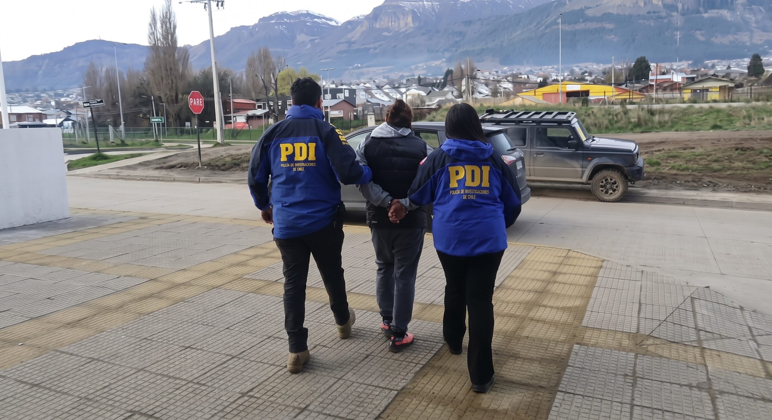 DETIENEN A SUJETO ACUSADO DE PAGAR POR MATERIAL ÍNTIMO A MENOR DE 13 AÑOS EN COYHAIQUE