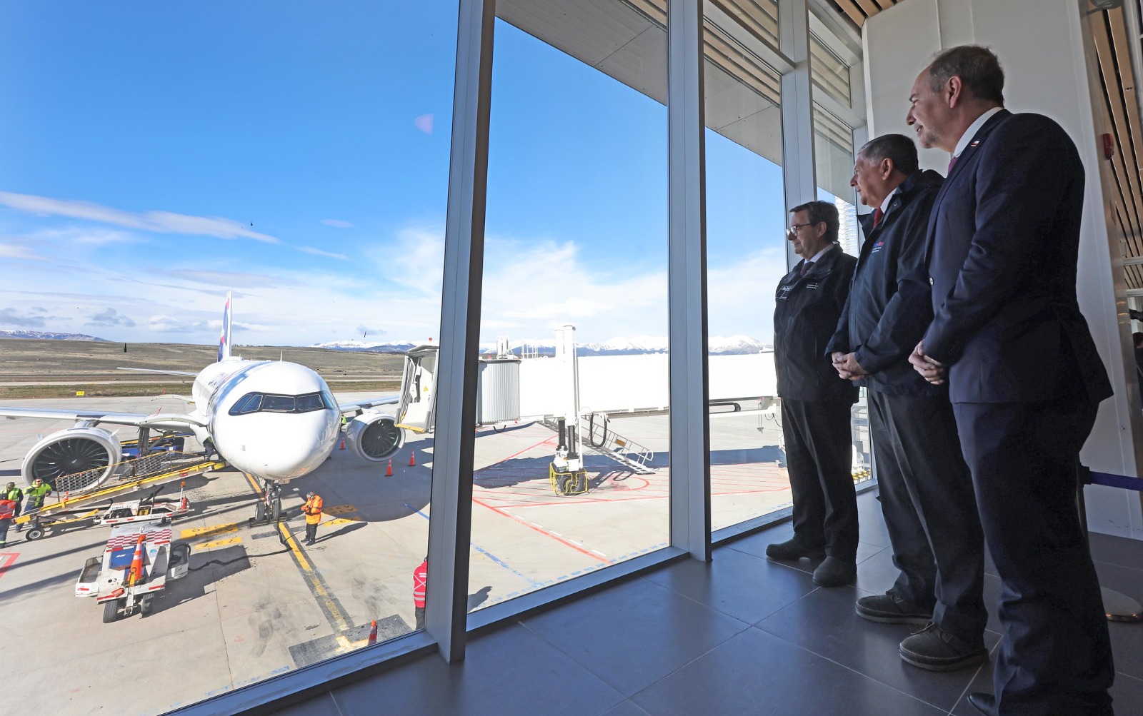 Nuevo terminal del aeropuerto Balmaceda inicia operaciones con categoría internacional y capacidad para más de 1 millón de pasajeros al año