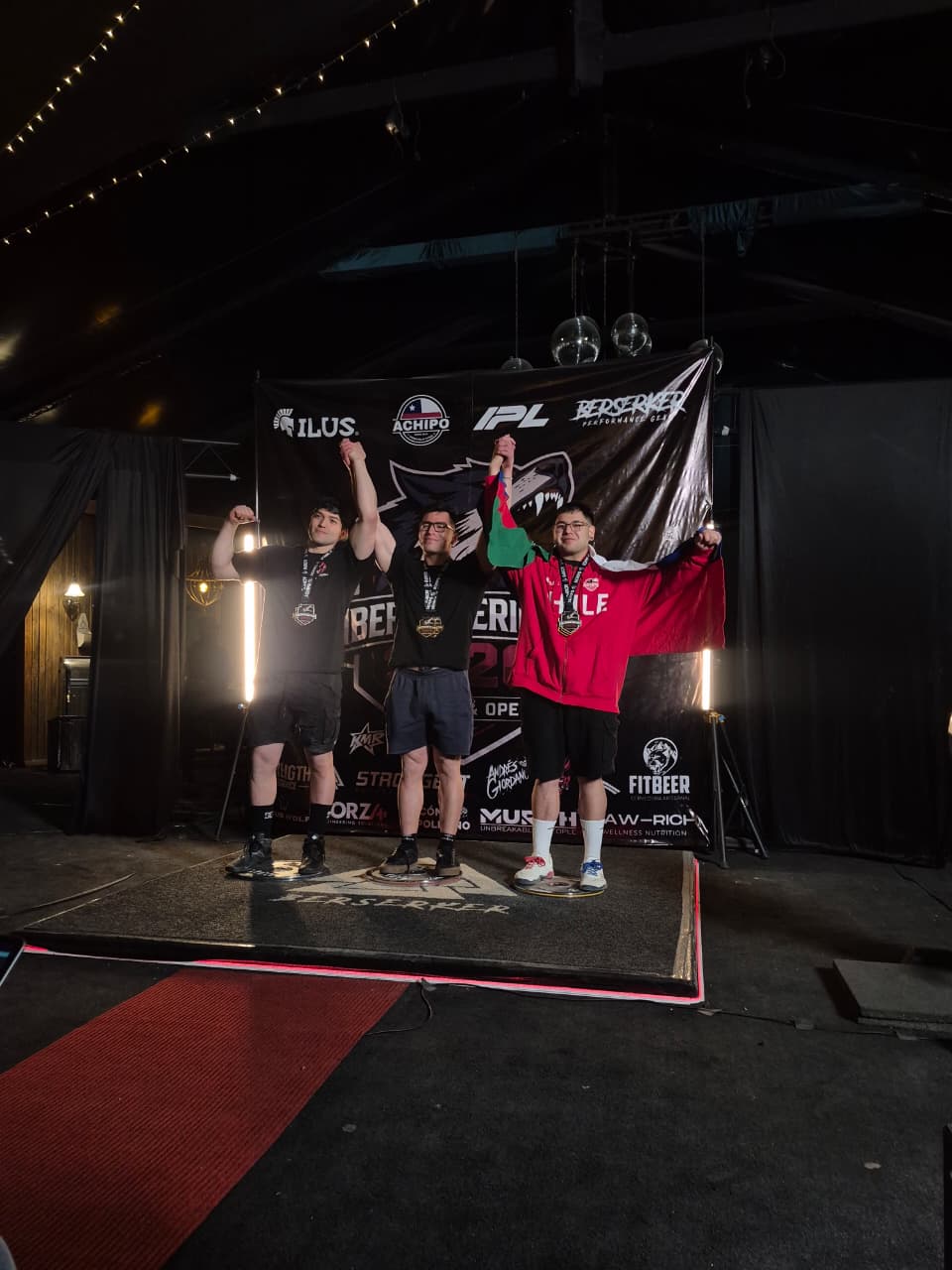 Deportistas de Puerto Aysén destacan en Campeonato Iberoamericano de Powerlifting