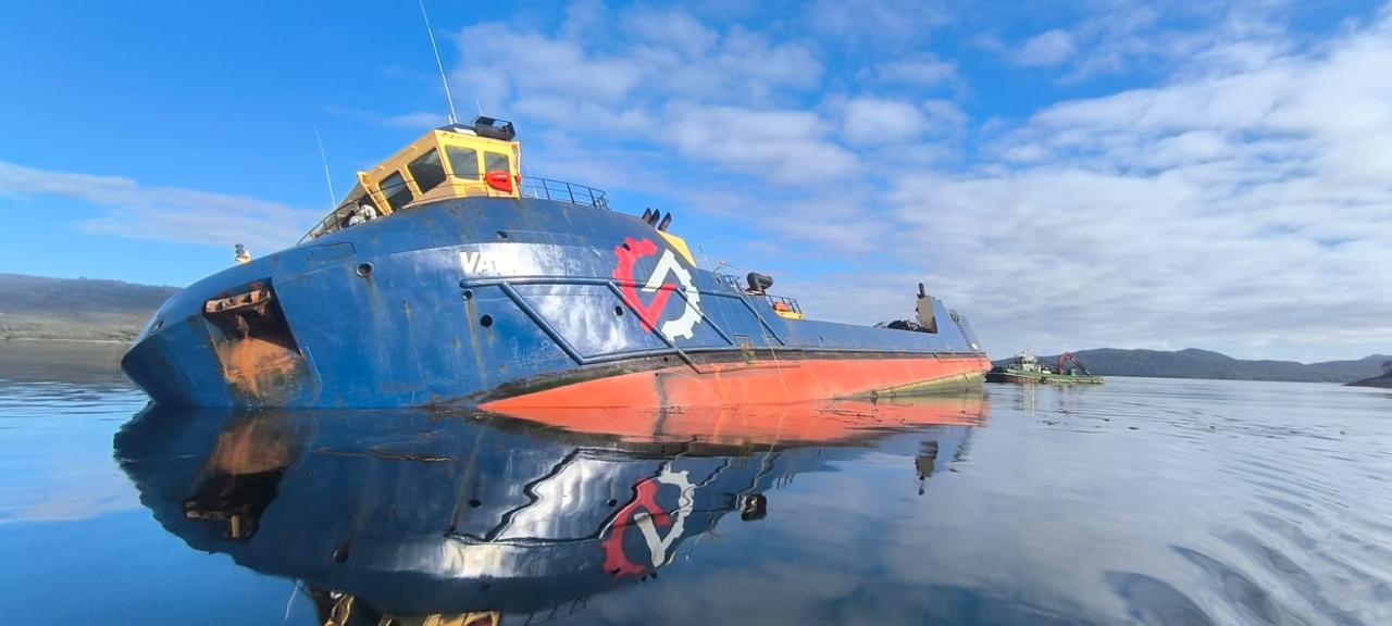 Armada activa operativo de emergencia tras varamiento e ingreso de agua de la M/N “Vali” cerca de Melinka